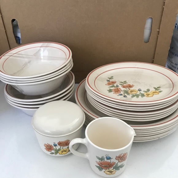 Corelle Corning Royal Garden Set - Picture 1 of 5